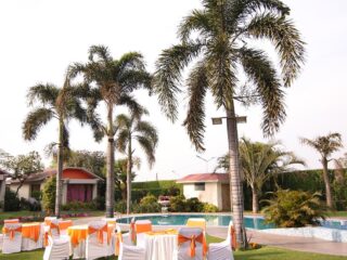 perfect setup for poolside